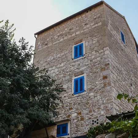 Hvar Old Dalmatian House Junior - Deck 3